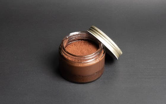 کیک شکلاتی شیشه ای